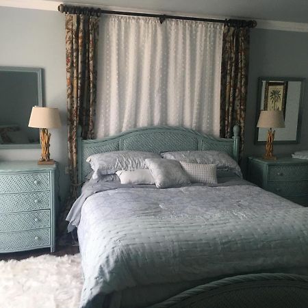 Les Deux Colombiers Bed & Breakfast Chapdeuil ภายนอก รูปภาพ