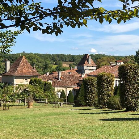 Les Deux Colombiers Bed & Breakfast Chapdeuil ภายนอก รูปภาพ