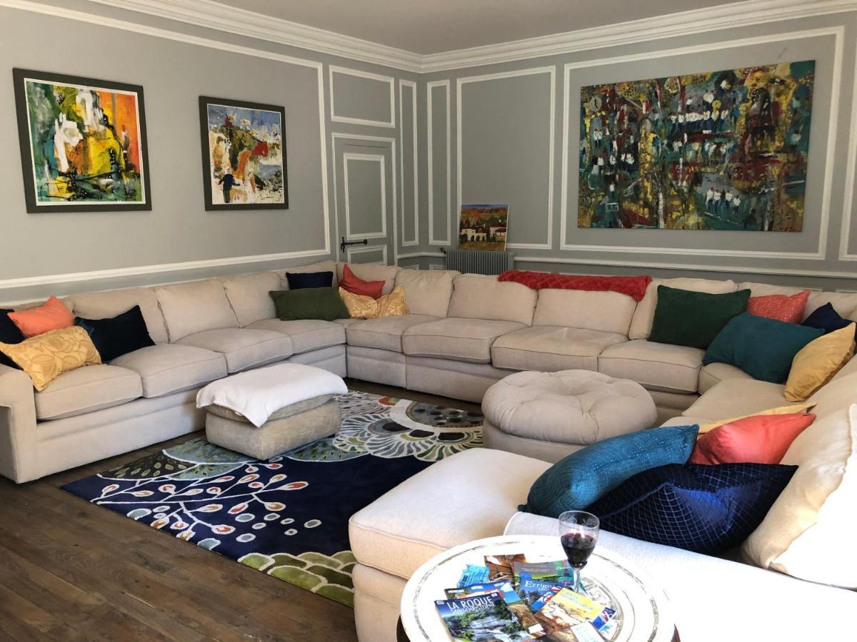Les Deux Colombiers Bed & Breakfast Chapdeuil ภายนอก รูปภาพ